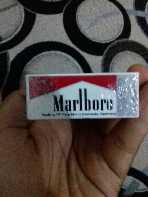 REVIEW MARLBORO MERAH