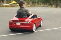 (Sayang anak) Mobil miniatur Tesla model S untuk anak2 