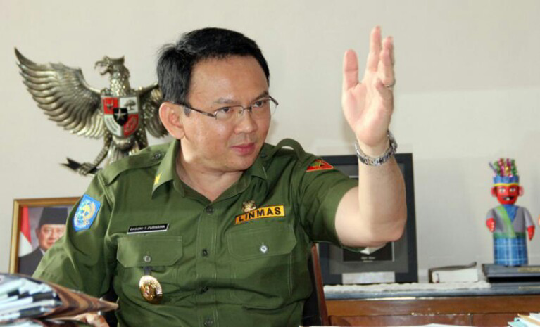 AHOK JGN CUMA GONGGONG DOANK, NGUMPET DIBELAKANG TENTARA..!!