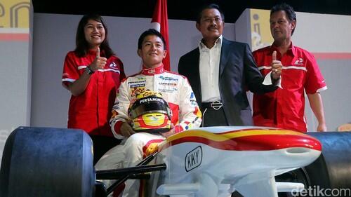 Rio Haryanto Resmi Membalap di F1 untuk Musim 2016