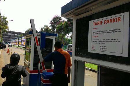 Tarif Parkir GBK Mencekik