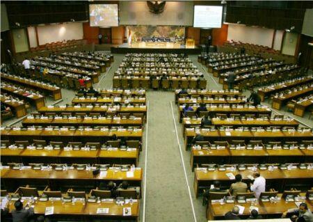 Rapat Paripurna Revisi UU KPK Ditunda