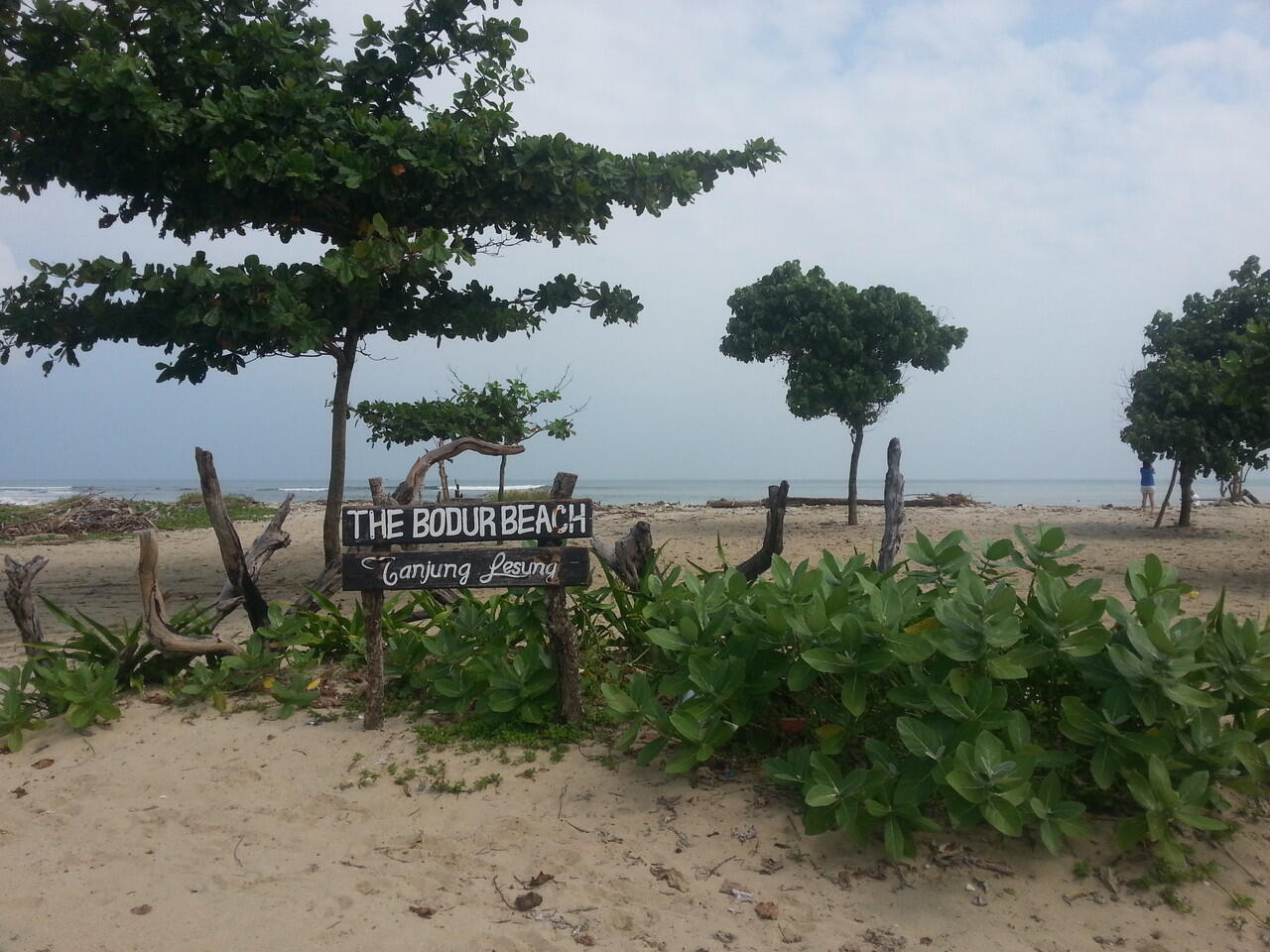 hidden paradise di tanjung lesung n batu hideung gan..