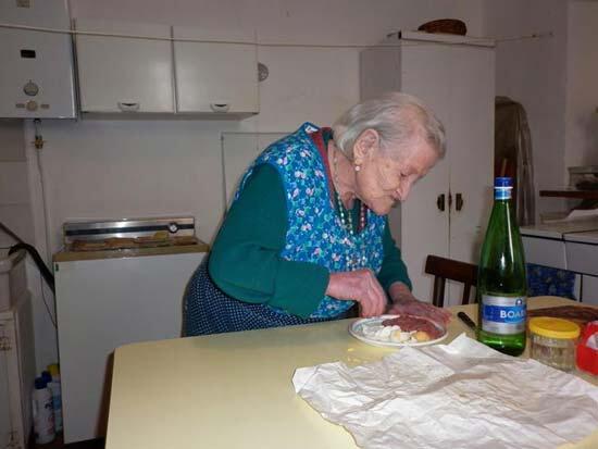 Rahasia Panjang Umur 10 Orang Tertua Di Dunia