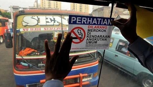 Kenyataan Pahit yang Kamu Hadapi sebagai Pengguna Angkot dan Bis Kota di Indonesia 