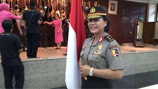 Irjen polisi perempuan pertama di Indonesia gan...