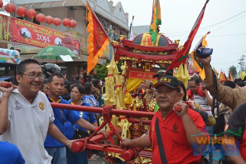 Hal Yang Identik Dengan Cap Go Meh