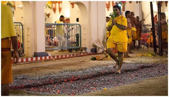 5 Tradisi dan Ritual Gila di India