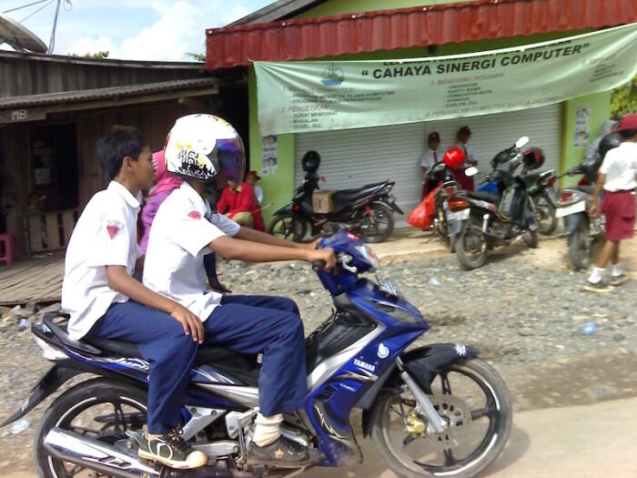TIPE AGAN - AGANWATI DILIHAT DARI CARA BERANGKAT KE SEKOLAH
