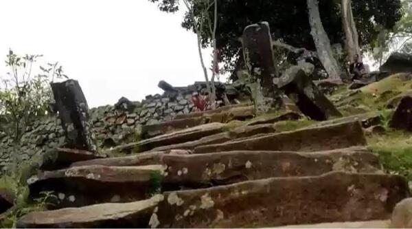 Piramida Tertua Di Muka Bumi Ternyata Di Indonesia