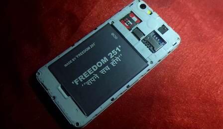 Kebangetan Murahnya, Di India Smatphone Cuman Dijual Seharga 49 ribu!!!