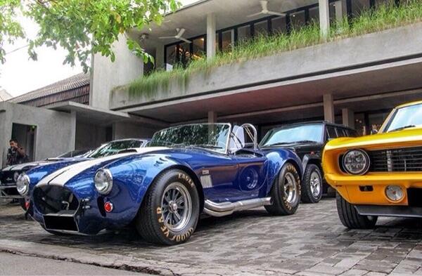 restoran bertema mobil langka di jakarta