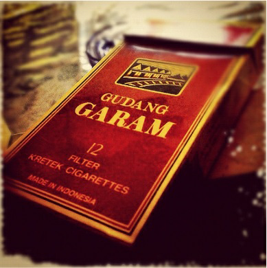 REVIEW GUDANG GARAM SURYA