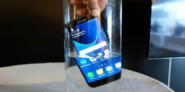 Hp tiger mah Lewat...Galaxy S7 Dijamin Tahan Air Selama Patuhi Samsung !!
