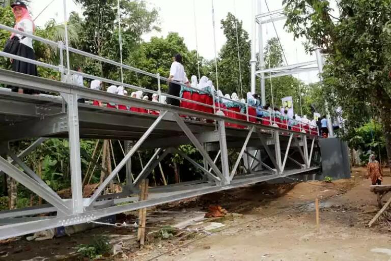 Jembatan Reyot 'Horor' di Banten Ini Diubah Jadi Kinclong