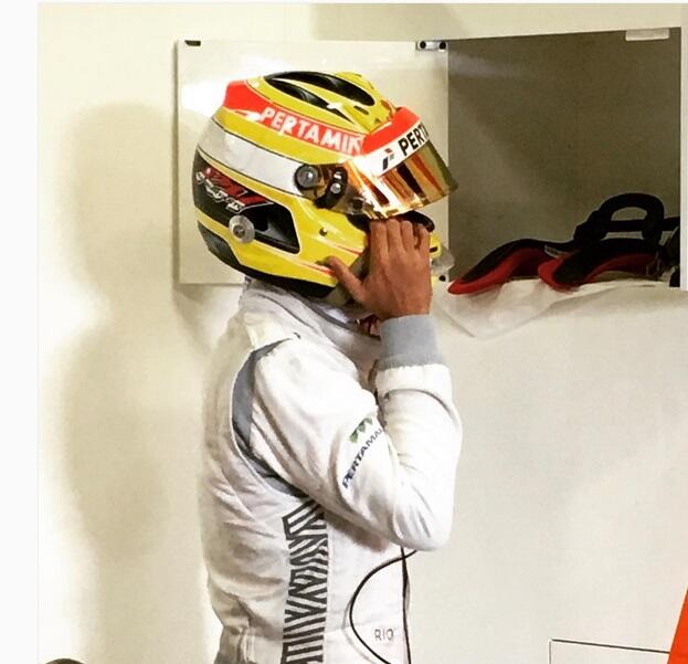 Finally !! Rio Haryanto Melakukan Debut Formula 1 Bersama Manor dan Mobil MRT05