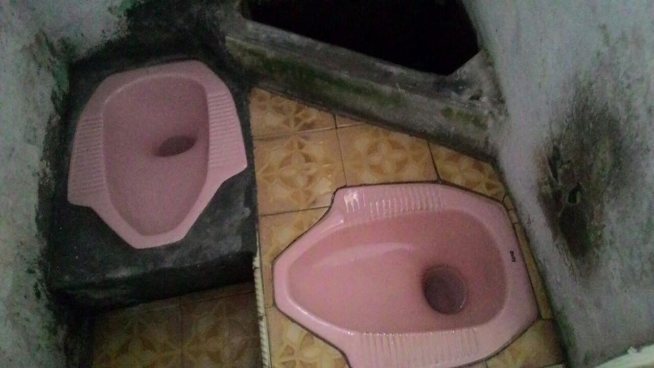 TOILET PALING ANEH YANG ANE TEMUIN GAN, NGAKAKS. . . . . . .