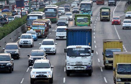 Aturan Menhub soal Operasional Truk Diprotes