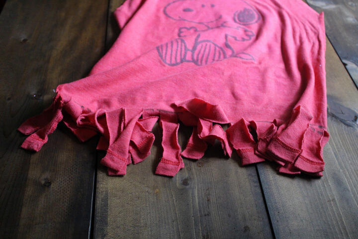 Gak perlu bayar buat tas belanja, bisa dibuat dari kaos bekas!