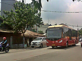 Mengenal Operator - operator TransJakarta Busway