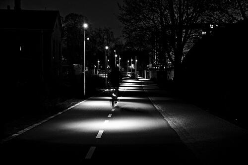 7 Alasan Mengapa Kebanyakan Cewek Jakarta Tuh Males Banget Jalan Kaki