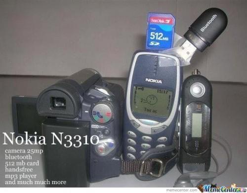 20 Meme lucu ponsel legendaris Nokia 3310, serbaguna &amp; tahan banting!