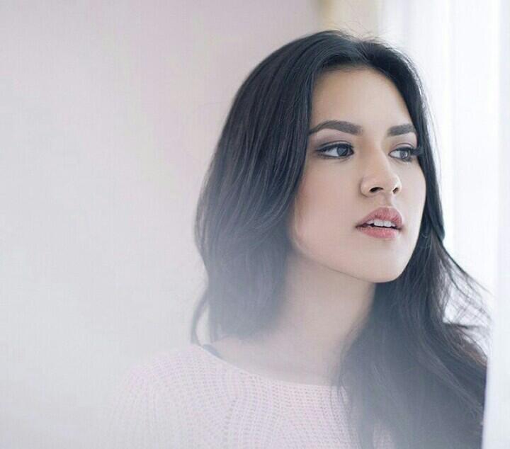 Ini Cewek Mirip Banget gan Ama Raisa....