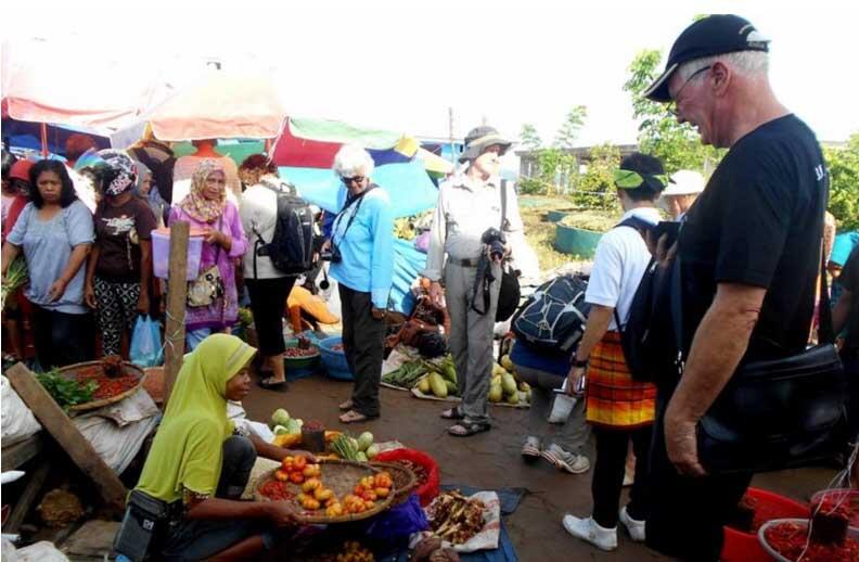 Ketika Kapal Pesiar Eropa Berkunjung ke Kota Baubau, Sulawesi Tenggara