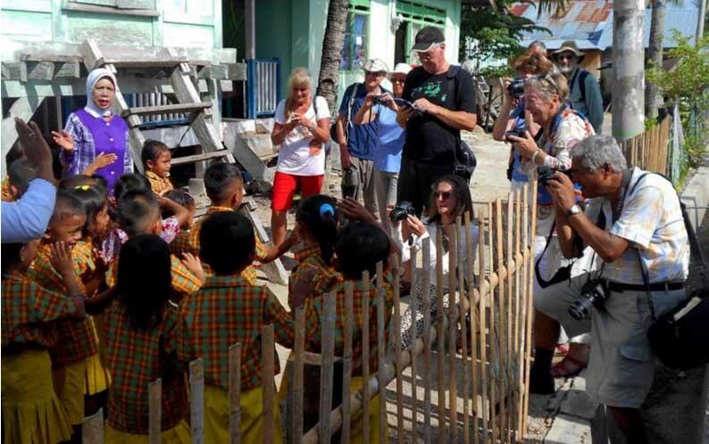 Ketika Kapal Pesiar Eropa Berkunjung ke Kota Baubau, Sulawesi Tenggara