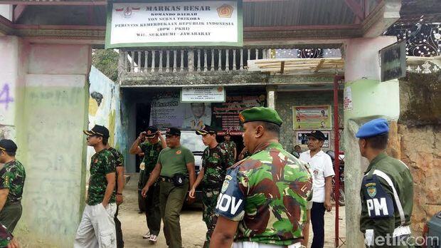 Bergaya Ala Militer, Ormas di Sukabumi Digerebek TNI