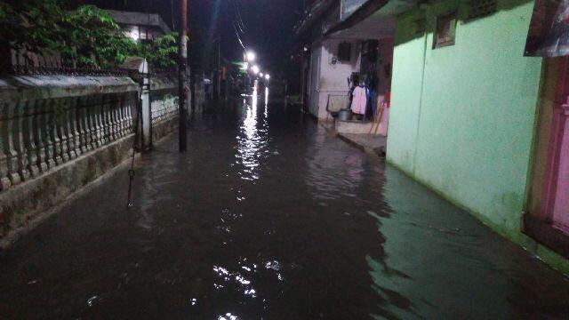 &#91;OMBAT&#93; Kota Pekalongan Tenggelam Kerena Hujan Lebat