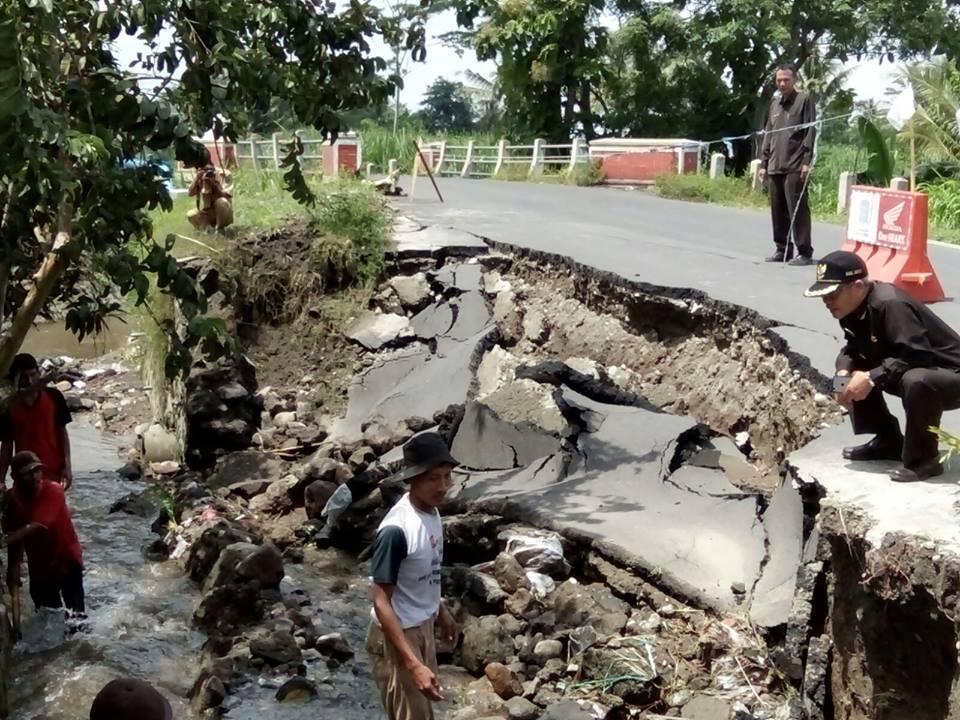 KOMBAT 'Citizen Journalism' - Bencana Tanah Longsor di Kabupaten Kediri (Update)