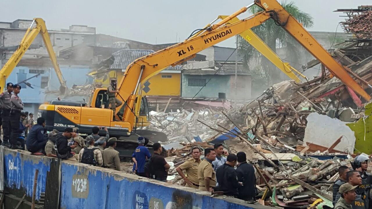 Pembongkaran Kalijodo, Dinsos DKI Berikan Bantuan dan Makanan