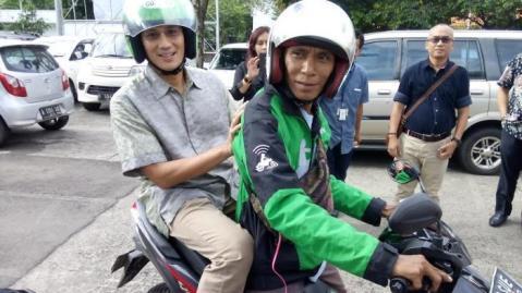 (Wah Hebat Sekali) saat Sandiaga Uno Gunakan Jasa Ojek Temui Bos Go Jek