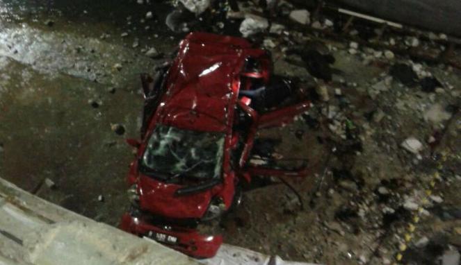 Kronologi Mobil Honda Jazz yang Terjun Bebas di Mal Detos