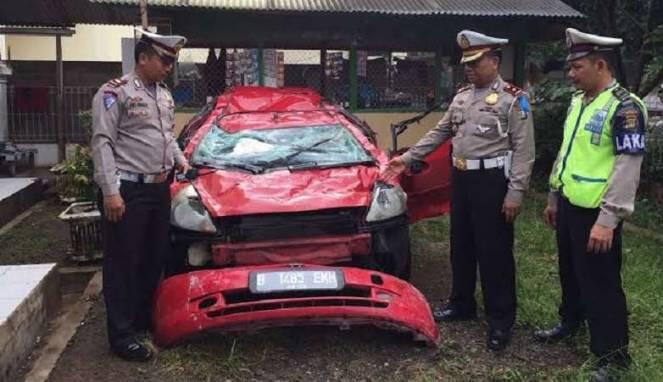 Kronologi Mobil Honda Jazz yang Terjun Bebas di Mal Detos