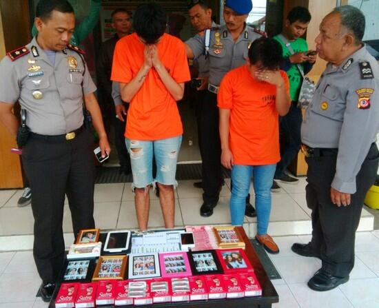 Prostitusi Online Bandung, Polisi Sita 11 Dus Kondom dan Bra dari Kamar Apartemen