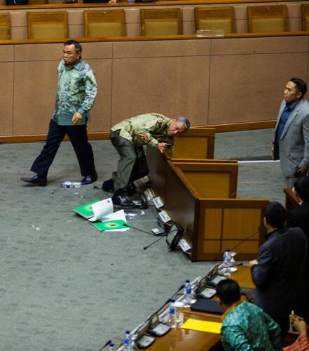 Kesehatan Jiwa Anggota DPR Perlu Diperiksa