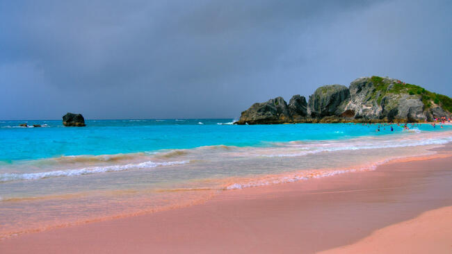 10 PANTAI BERPASIR PINK, INDONESIA ADA DUA, yooo..maannn...!