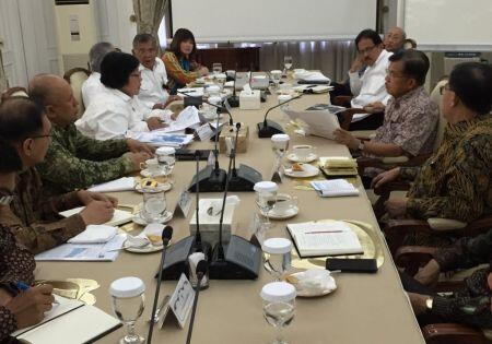 Panggil 5 Menteri, Wapres Rapat Terbatas di Rumahnya