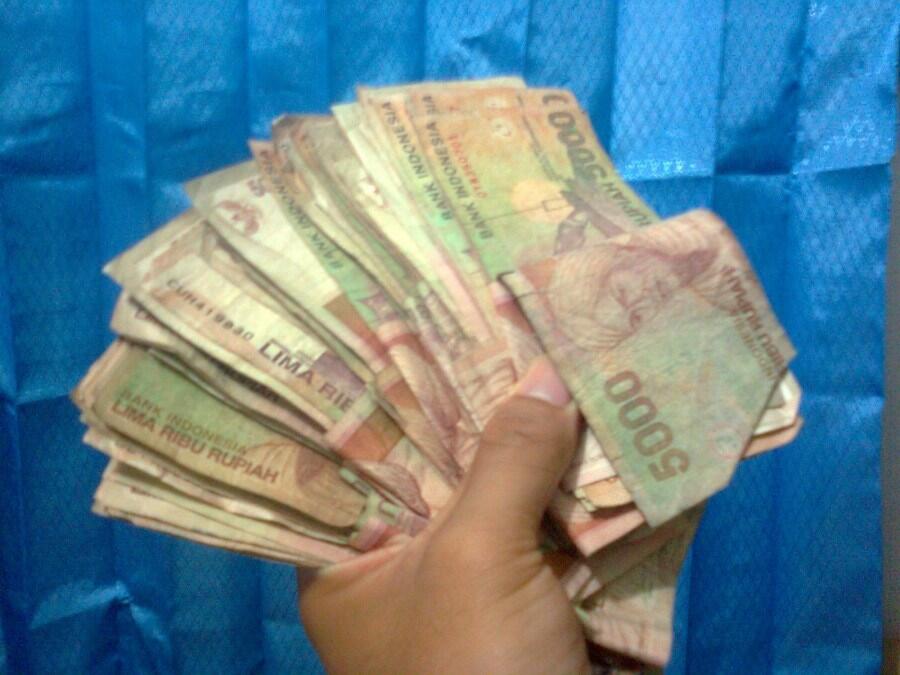 Cara Ampuh Menghadapi Teman-teman yang Sukanya Minta Oleh-oleh