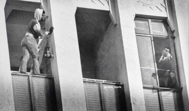 35 Foto Bersejarah Dari Tokoh Terkenal