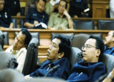 anggota dewan "kehormatan" menolak tes urine!!!