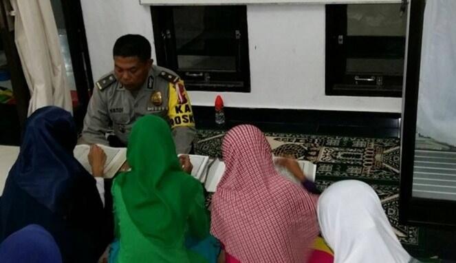 5 Potret Kehidupan Para Polisi ini Akan Membuatmu Bangga Dengan Mereka