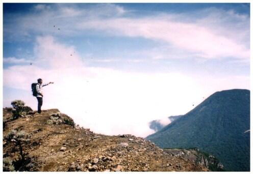 Sederet Alasan Kenapa Kamu Harus Naik Gunung Sekali Seumur Hidup