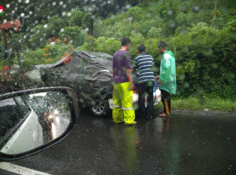 Mobil PJR ini habis kecelakaan