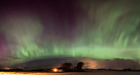 Kumpulan foto menakjubkan Aurora Borealis semalam, Simak yuk