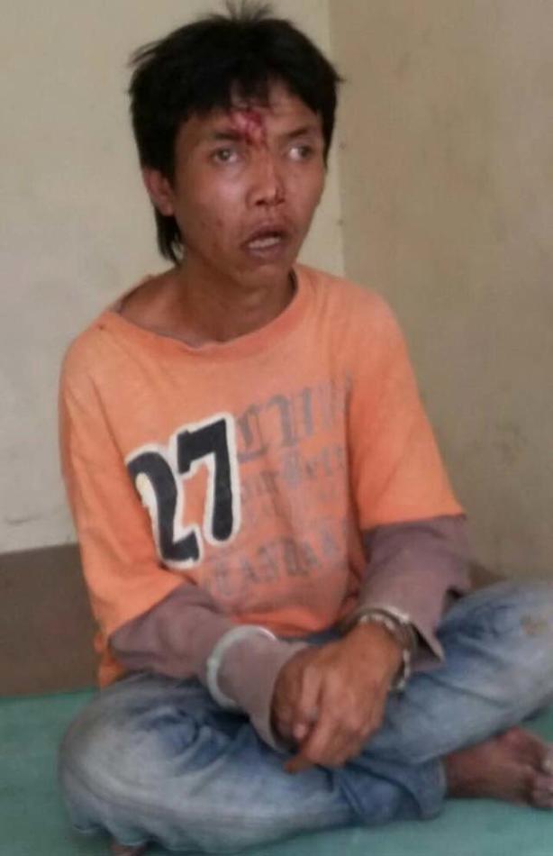 Astaga, Kelaparan, Pengemis Ini Malah Disiksa Dan Dikat Di Pohon