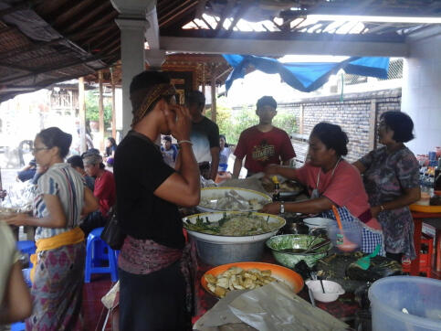 Pasar Majelangu, Satu-Satunya Pasar Di Bali Yang Buka Di Hari Raya Nyepi