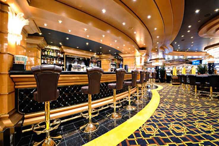 Hotel Terapung Menyambut Gerhana Matahari Total